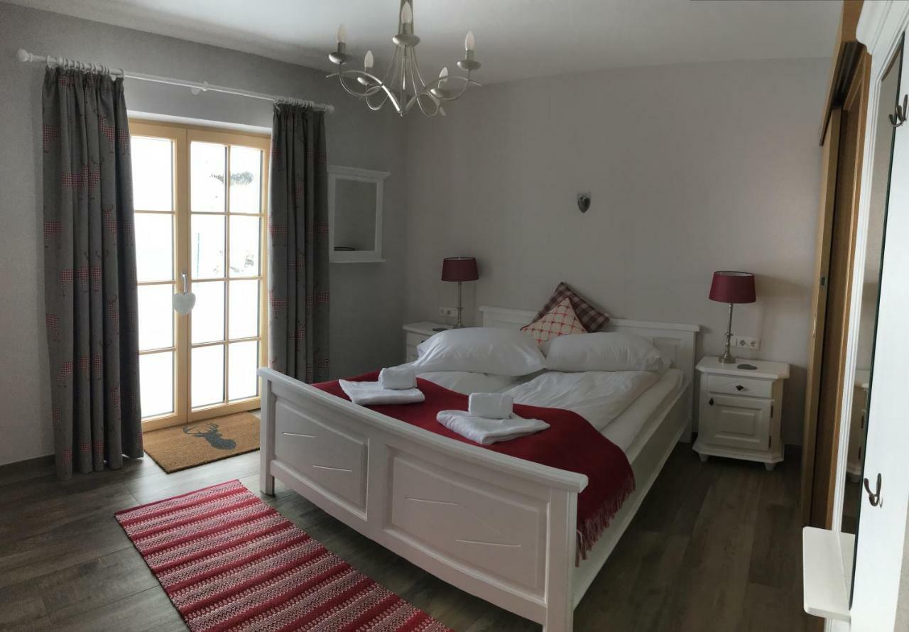 Ferienwohnung Platzhirsch Haus im Ennstal Exterior foto